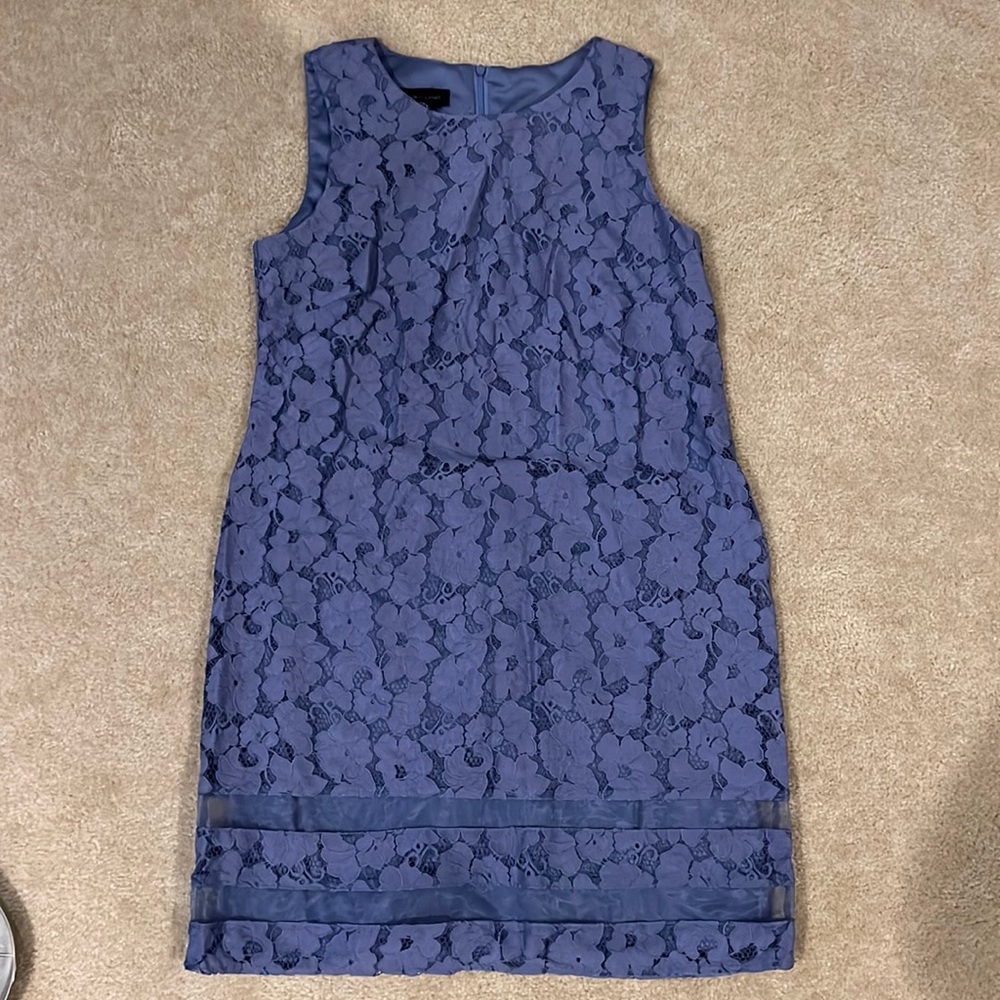 blue dress